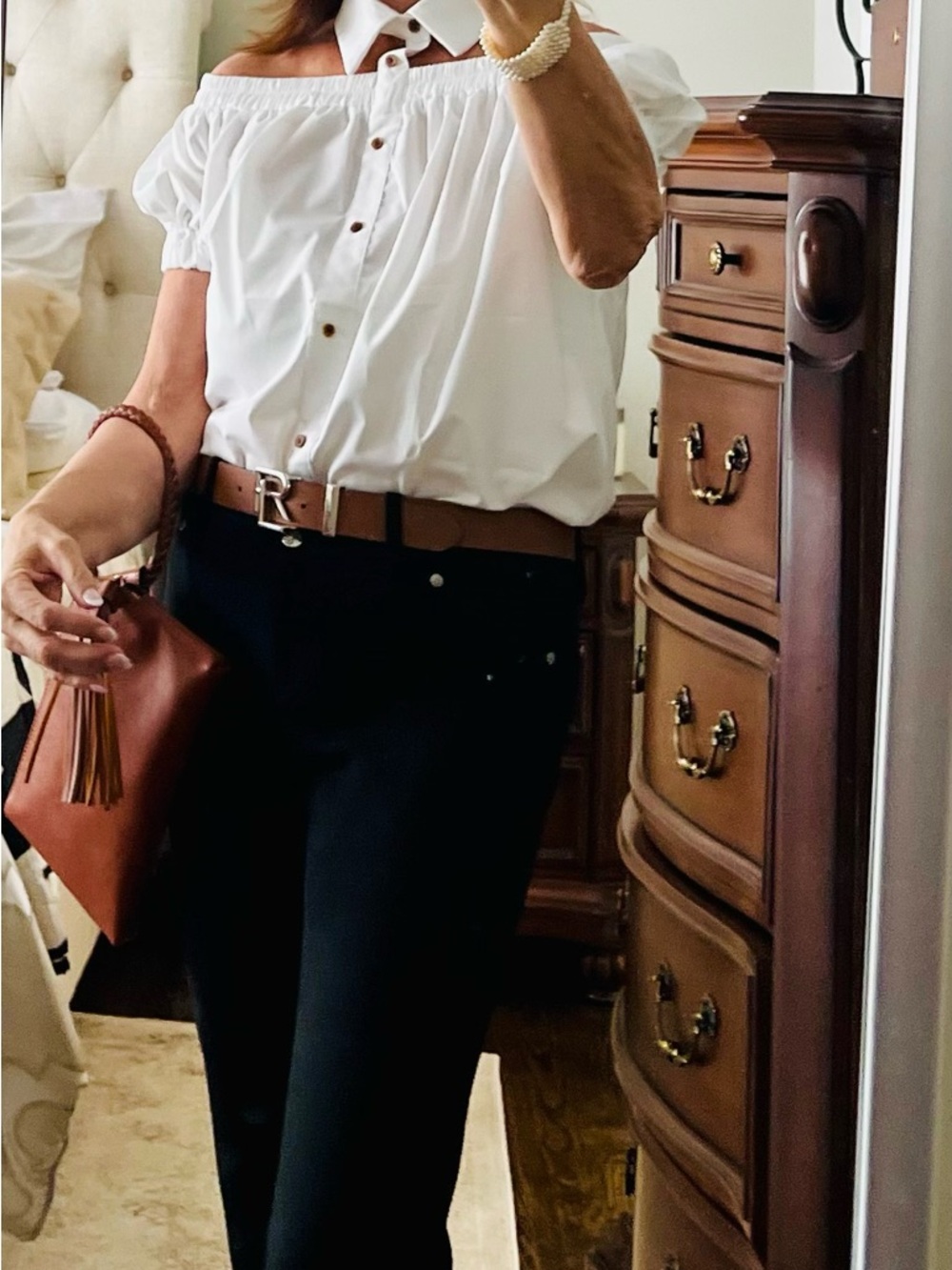 Off-Shoulder White Button-Front Blouse with Collar & Puffy Sleeve - Med (8-10) - Picture 3 of 8